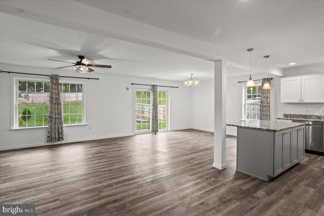 205 E MAIN ST, Brownstown, PA 17508