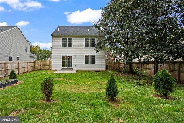 205 E MAIN ST, Brownstown, PA 17508