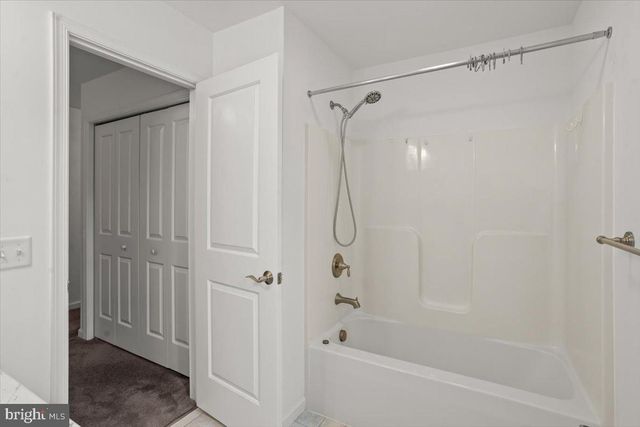 205 E MAIN ST, Brownstown, PA 17508