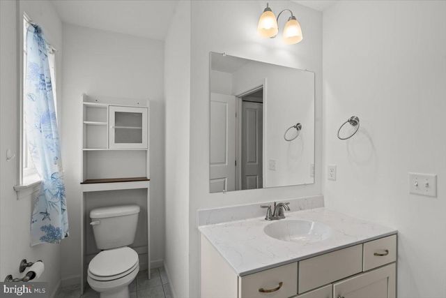 205 E MAIN ST, Brownstown, PA 17508