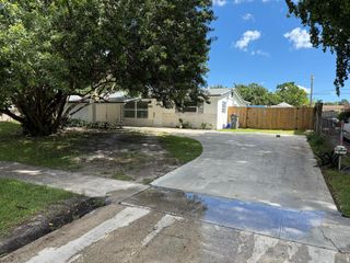 912 W Montego Drive, West Palm Beach, FL 33415