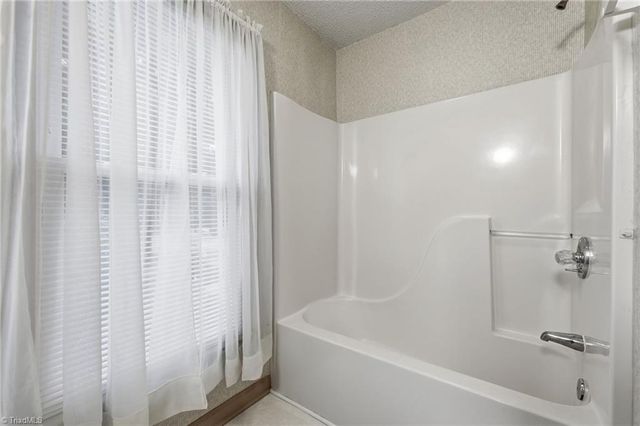 5200 Robin Lane, Randleman, NC 27317