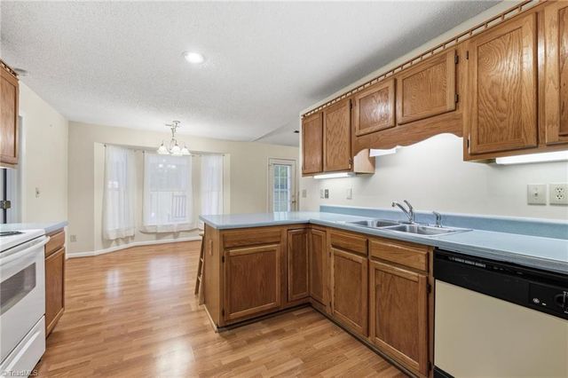 5200 Robin Lane, Randleman, NC 27317