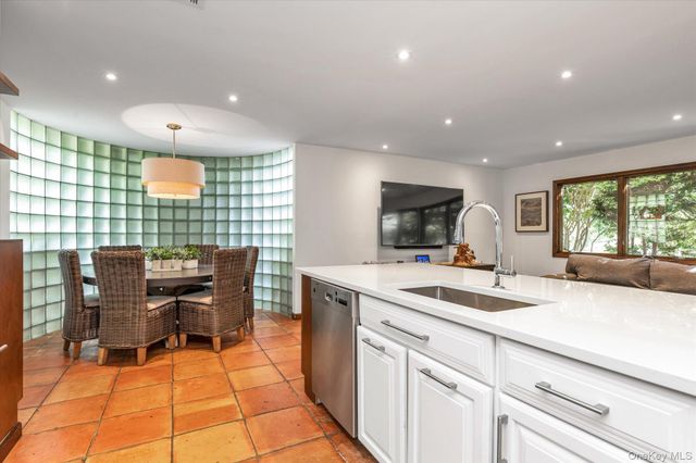 1276 Mara Court, Atlantic Beach, NY 11509