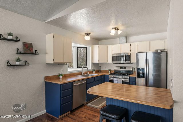 1000 E McAdoo Way, Wasilla, AK 99654