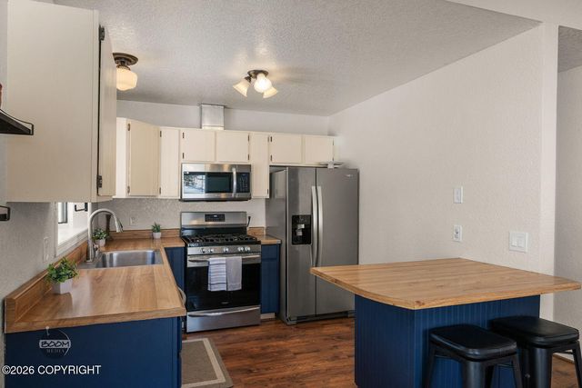 1000 E McAdoo Way, Wasilla, AK 99654