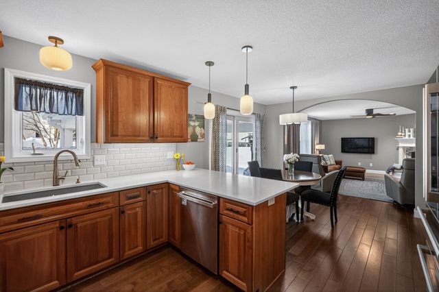 4332 124th Street, Urbandale, IA 50323