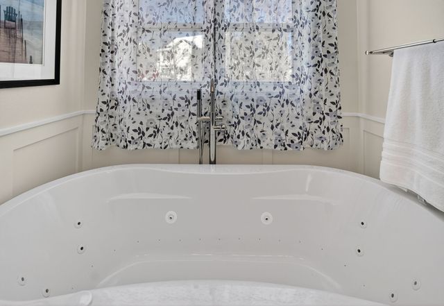 4332 124th Street, Urbandale, IA 50323