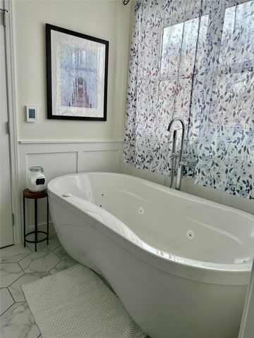 4332 124th Street, Urbandale, IA 50323