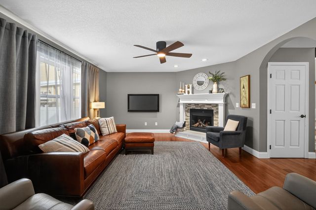 4332 124th Street, Urbandale, IA 50323