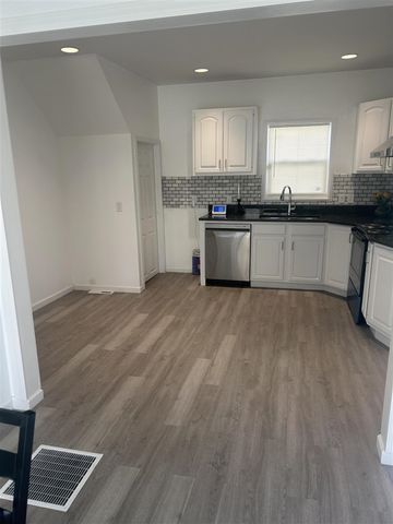 1317 John Street, Kalamazoo, MI 49001