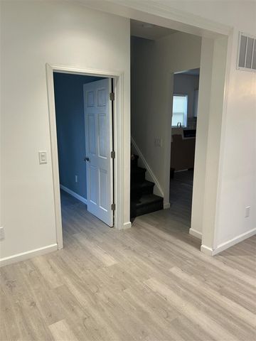 1317 John Street, Kalamazoo, MI 49001