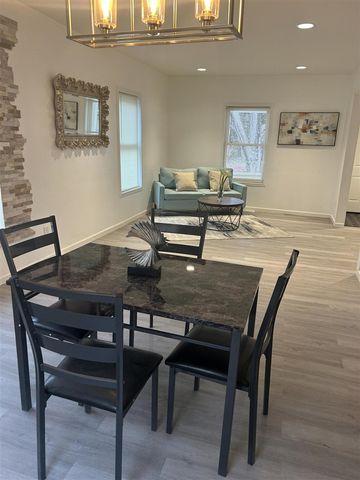 1317 John Street, Kalamazoo, MI 49001