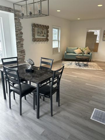 1317 John Street, Kalamazoo, MI 49001