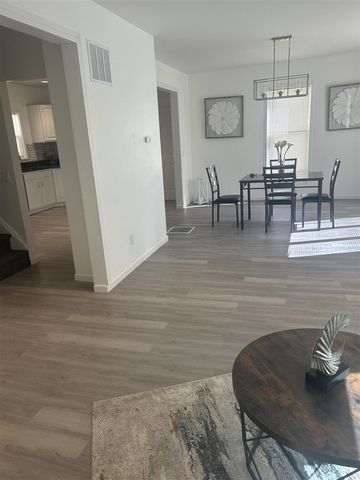 1317 John Street, Kalamazoo, MI 49001