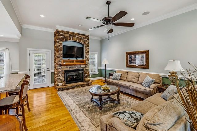 821 E Golden View Lane, Boiling Springs, SC 29316