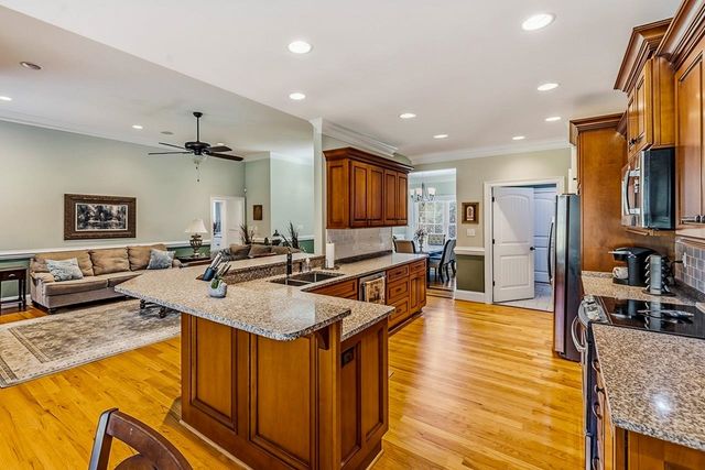 821 E Golden View Lane, Boiling Springs, SC 29316