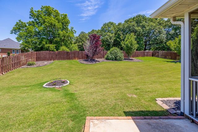 821 E Golden View Lane, Boiling Springs, SC 29316