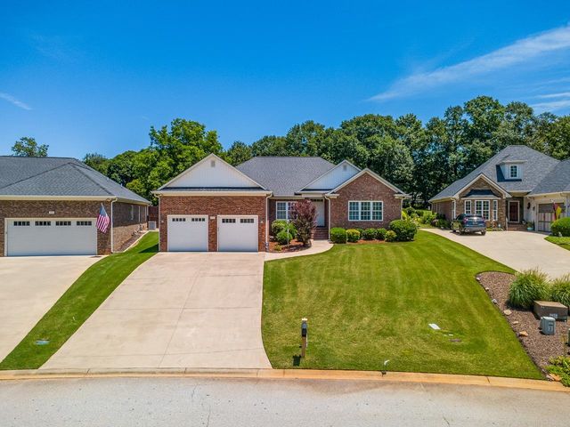 821 E Golden View Lane, Boiling Springs, SC 29316