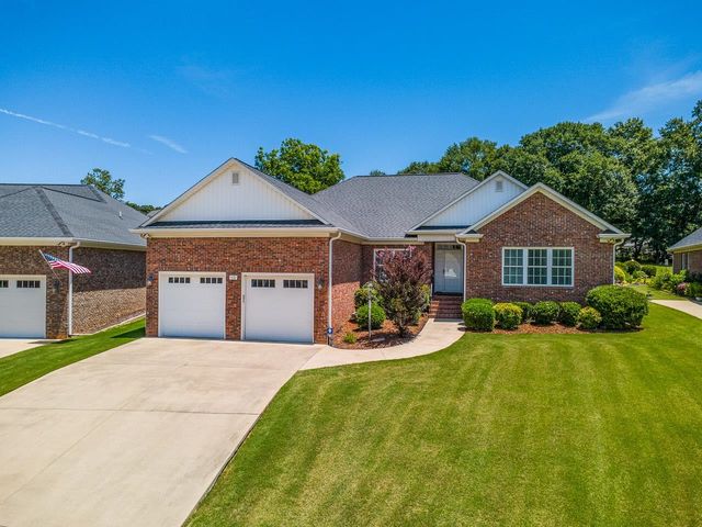 821 E Golden View Lane, Boiling Springs, SC 29316