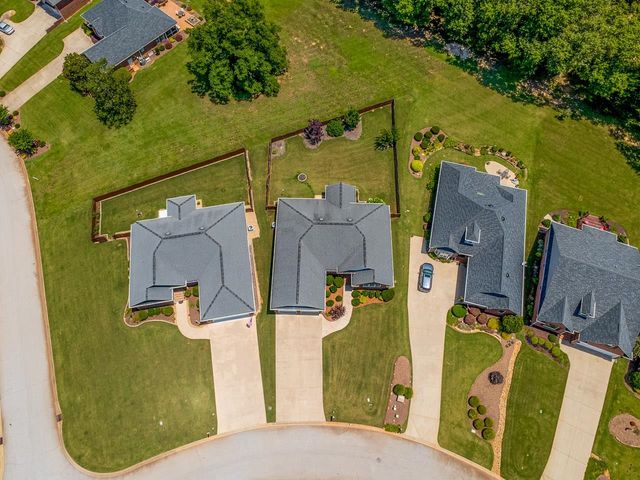821 E Golden View Lane, Boiling Springs, SC 29316