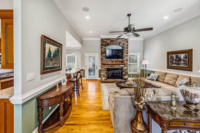 821 E Golden View Lane, Boiling Springs, SC 29316