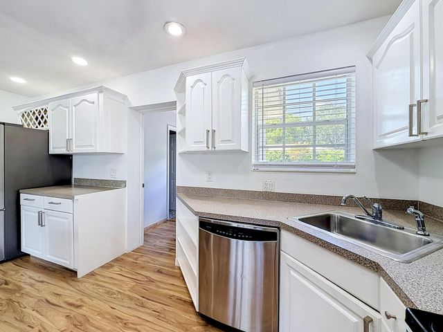 2000 NE 62nd Street, Fort Lauderdale, FL 33308