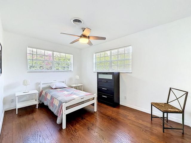 2000 NE 62nd Street, Fort Lauderdale, FL 33308