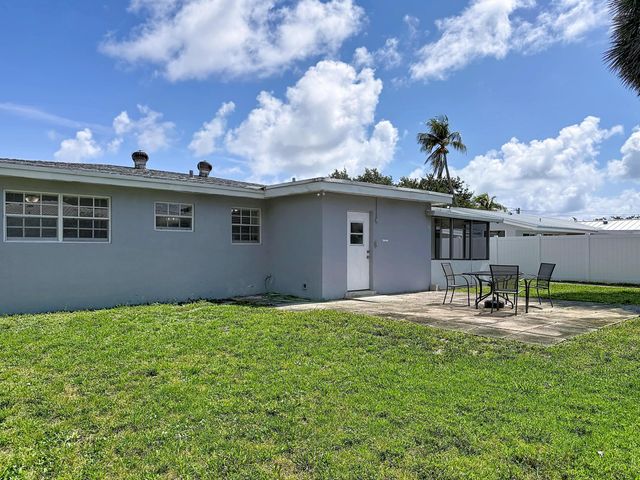 2000 NE 62nd Street, Fort Lauderdale, FL 33308