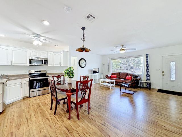 2000 NE 62nd Street, Fort Lauderdale, FL 33308