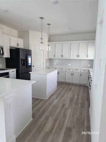605 Presidio Street, Aubrey, TX 76227
