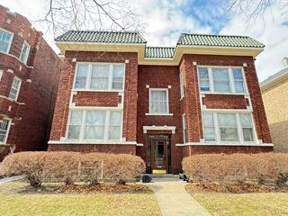 737 Clarence Avenue, Oak Park, IL 60304