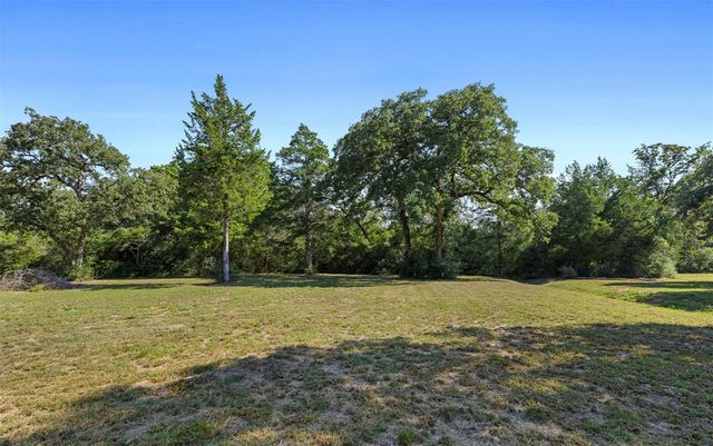 1047 Jim Bob Lane, New Ulm, TX 78950