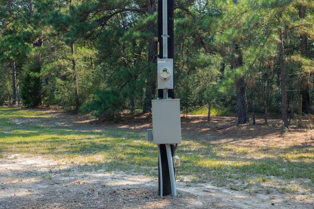 1047 Jim Bob Lane, New Ulm, TX 78950