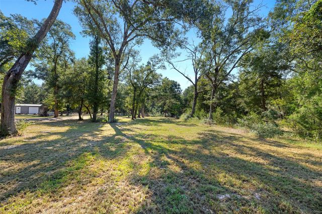 1047 Jim Bob Lane, New Ulm, TX 78950