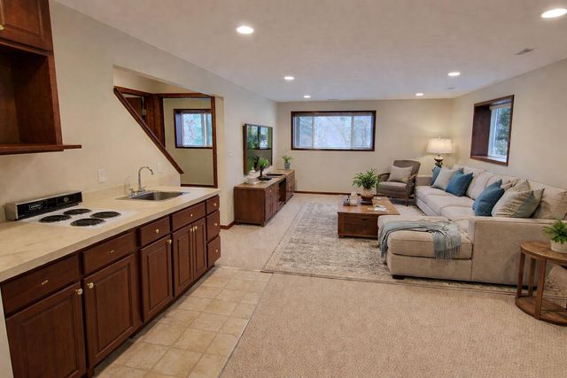 8105 Amber Crest Drive Sw, Byron Twp, MI 49315