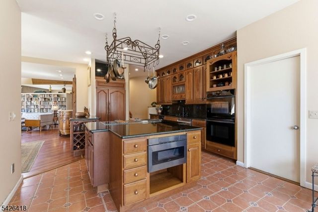 72 Washington Valley Rd, Morris Twp., NJ 07960