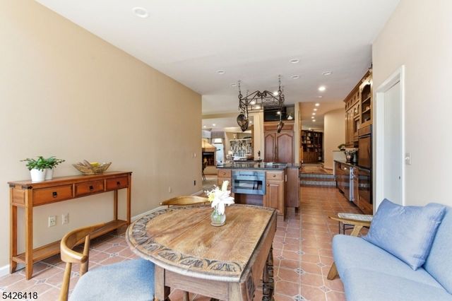 72 Washington Valley Rd, Morris Twp., NJ 07960