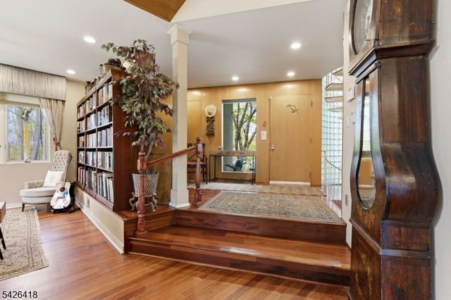 72 Washington Valley Rd, Morris Twp., NJ 07960