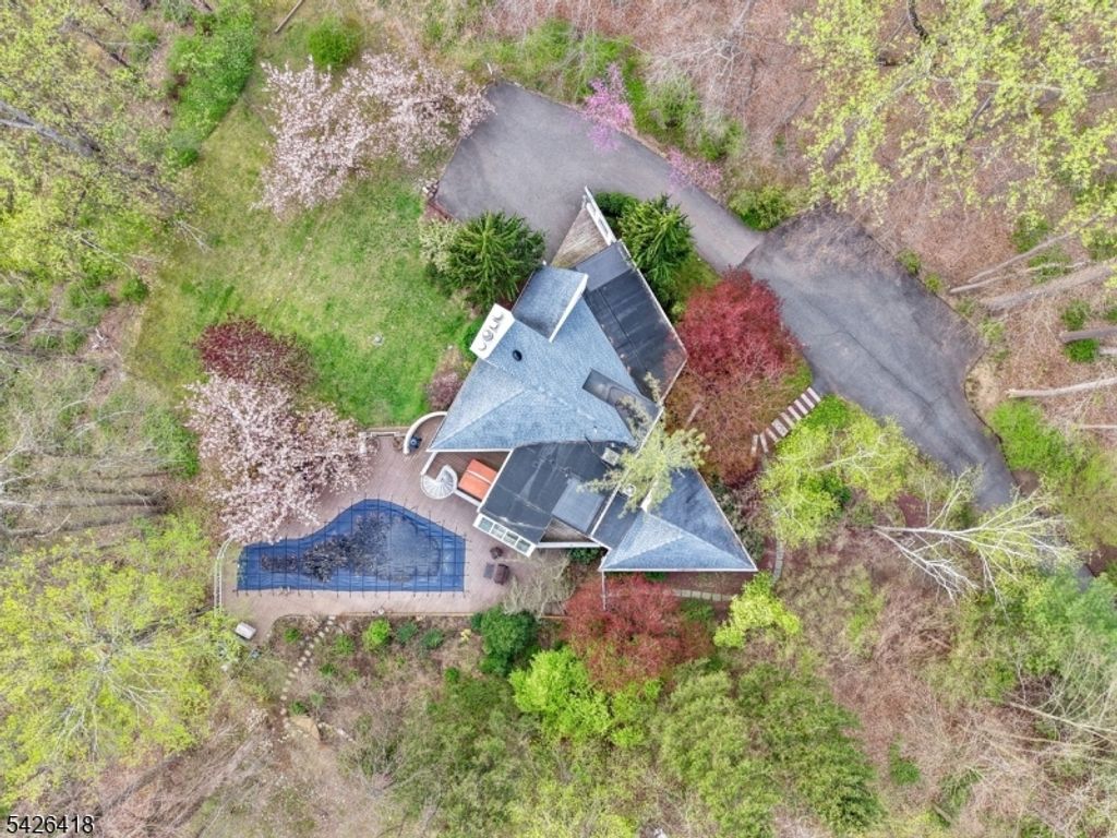 72 Washington Valley Rd, Morris Twp., NJ 07960