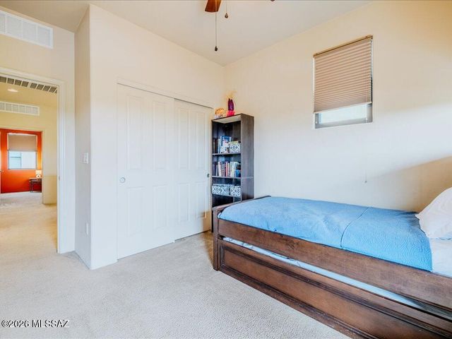 191 E Calderwood Road, Tucson, AZ 85704