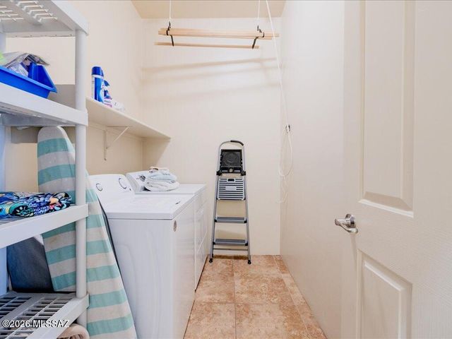 191 E Calderwood Road, Tucson, AZ 85704