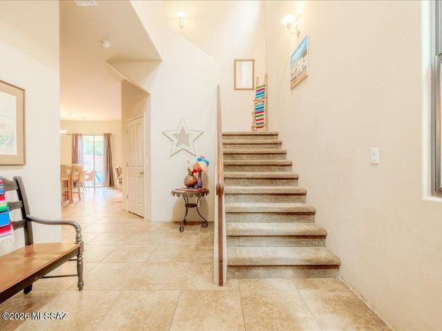 191 E Calderwood Road, Tucson, AZ 85704