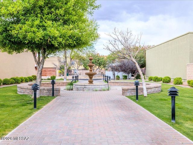 191 E Calderwood Road, Tucson, AZ 85704