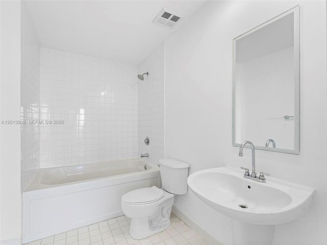 10 SW South River Dr 1506, Miami, FL 33130