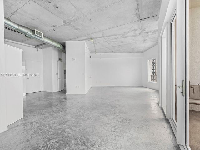 10 SW South River Dr 1506, Miami, FL 33130