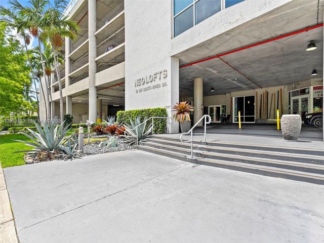 10 SW South River Dr 1506, Miami, FL 33130