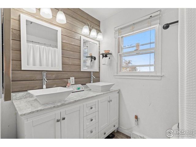 734 Victoria Dr, Fort Collins, CO 80525