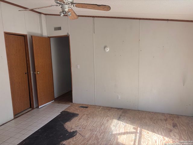 2253 Waterfront Park, Canyon Lake, TX 78133