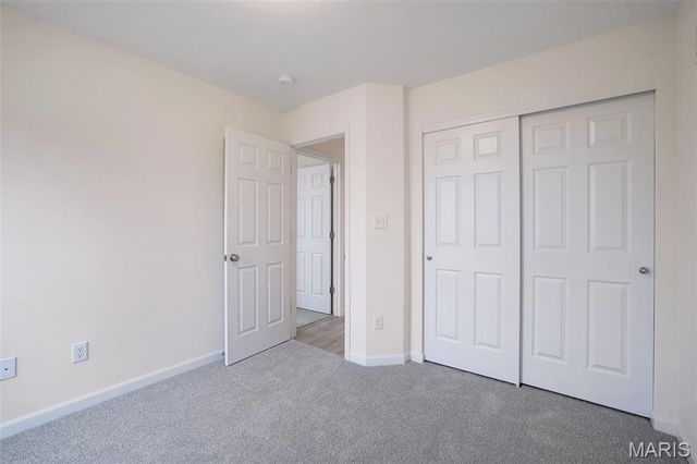 28 Shady Elm Court, St Charles, MO 63301